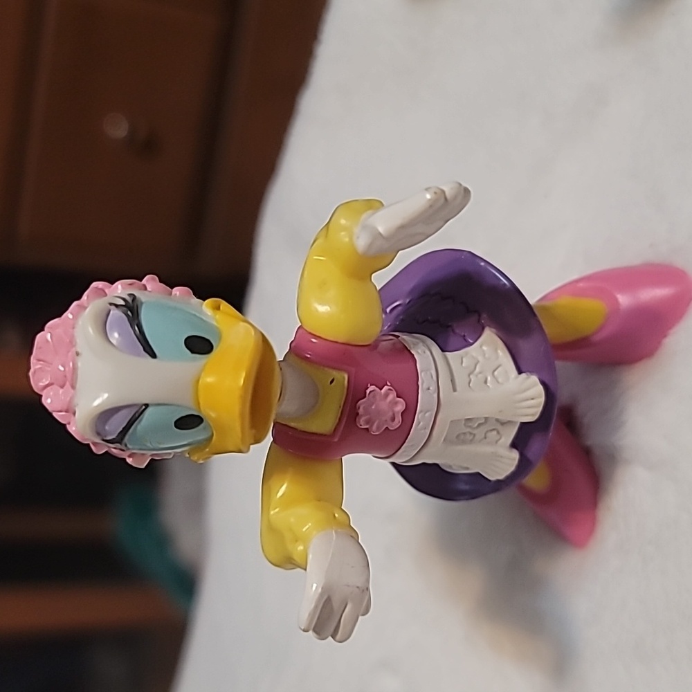 Vintage VTG 1993 Walt Disney World Epcot Center Daisy Duck Germany Figure